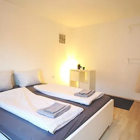 Charming & Cozy Retreat For 2 - Near Ringpark 아파트 뷔르츠부르크
