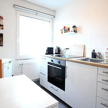 Charming & Cozy Retreat For 2 - Near Ringpark 아파트 *