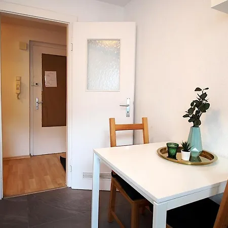Charming & Cozy Retreat For 2 - Near Ringpark 아파트 뷔르츠부르크